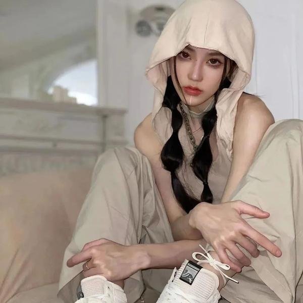 万花嬉春